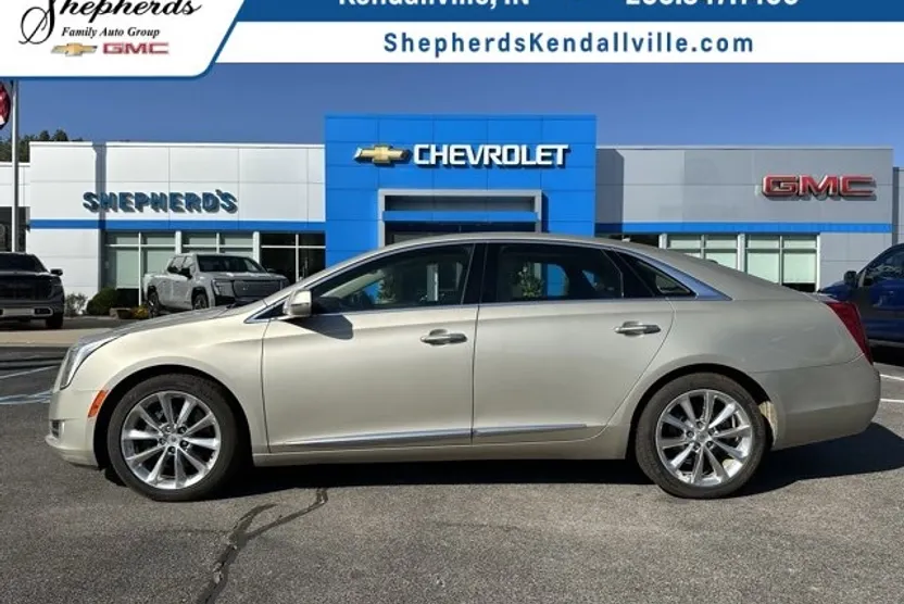 2013 Cadillac XTS Premium photo 1
