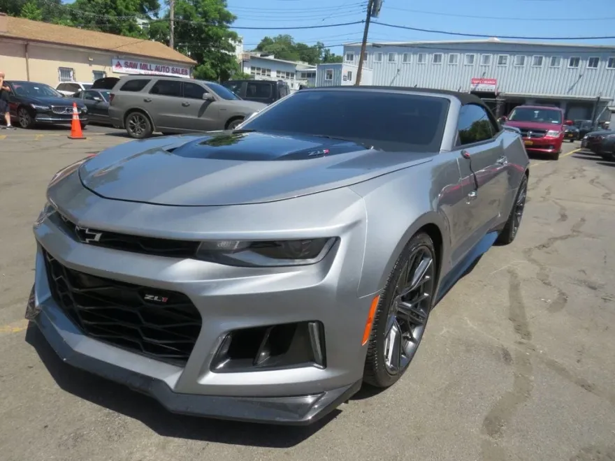 2023 Chevrolet Camaro ZL1 photo 1