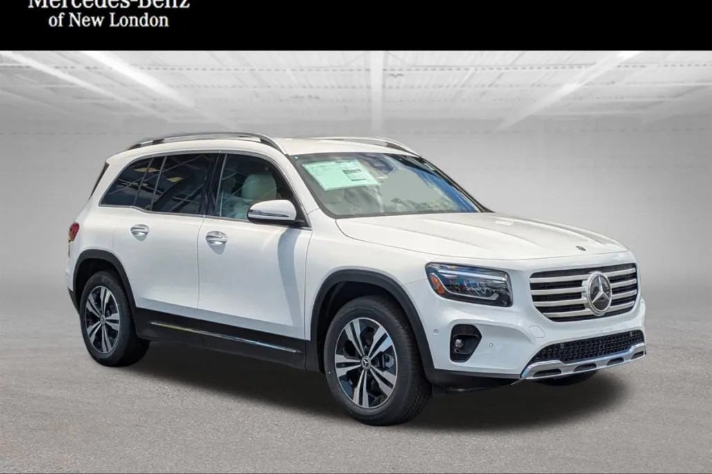 2025 Mercedes Benz GLB 250 4MATIC photo 1