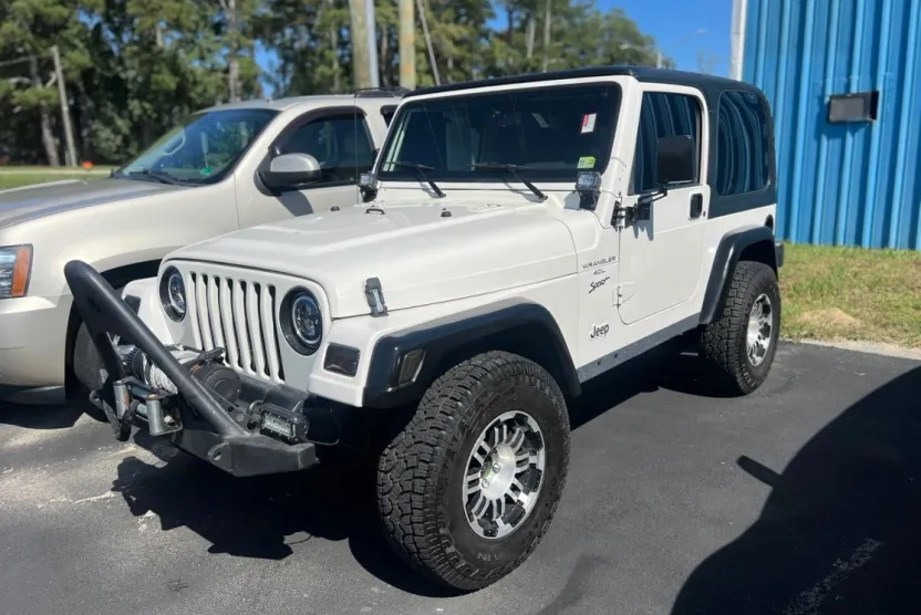 2000 Jeep Wrangler Sport photo 1