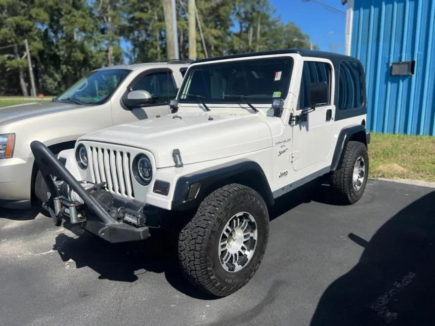2000 Jeep Wrangler Sport photo 1