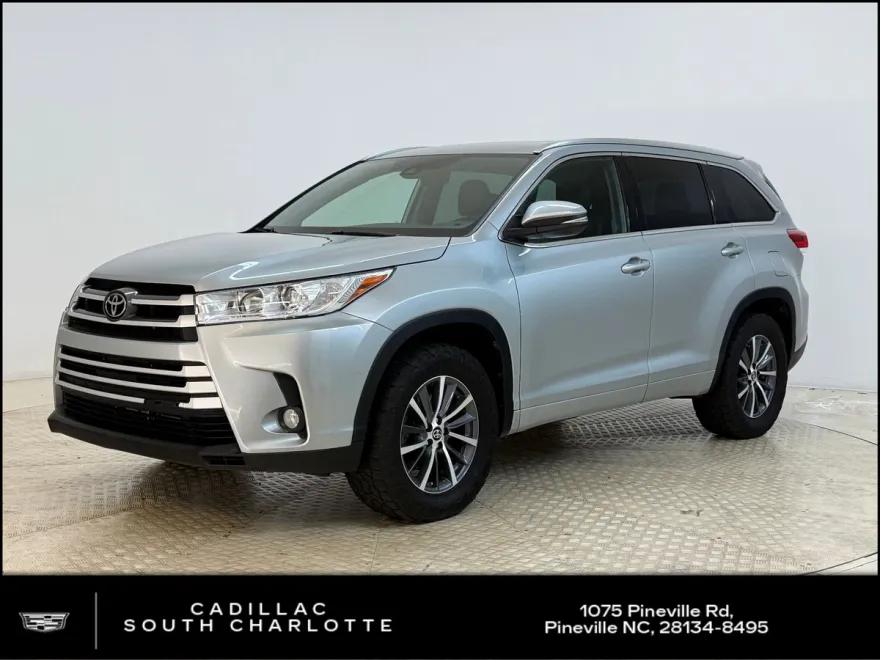 2018 Toyota Highlander SE photo 1