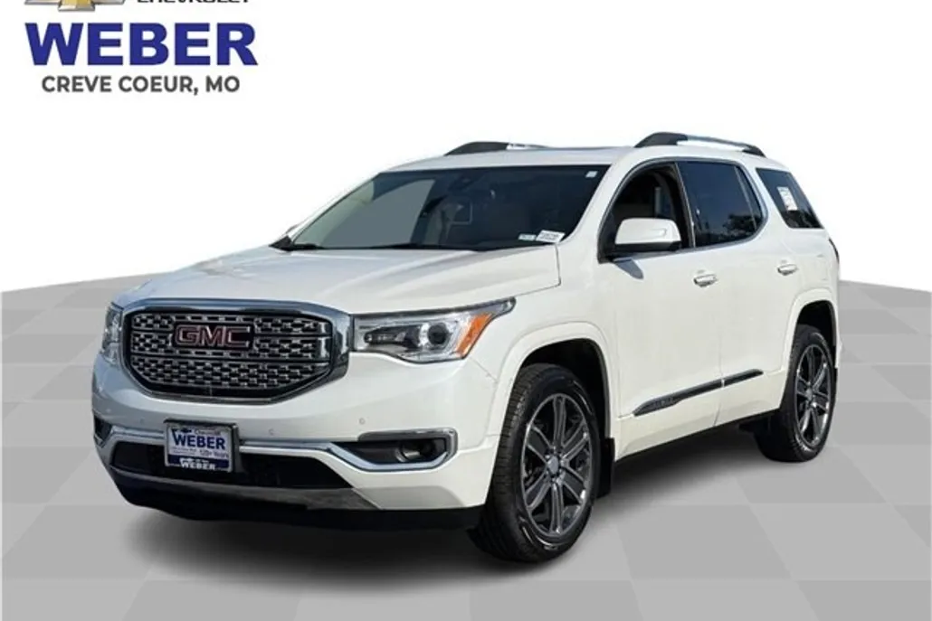 2017 Gmc Acadia Denali photo 1
