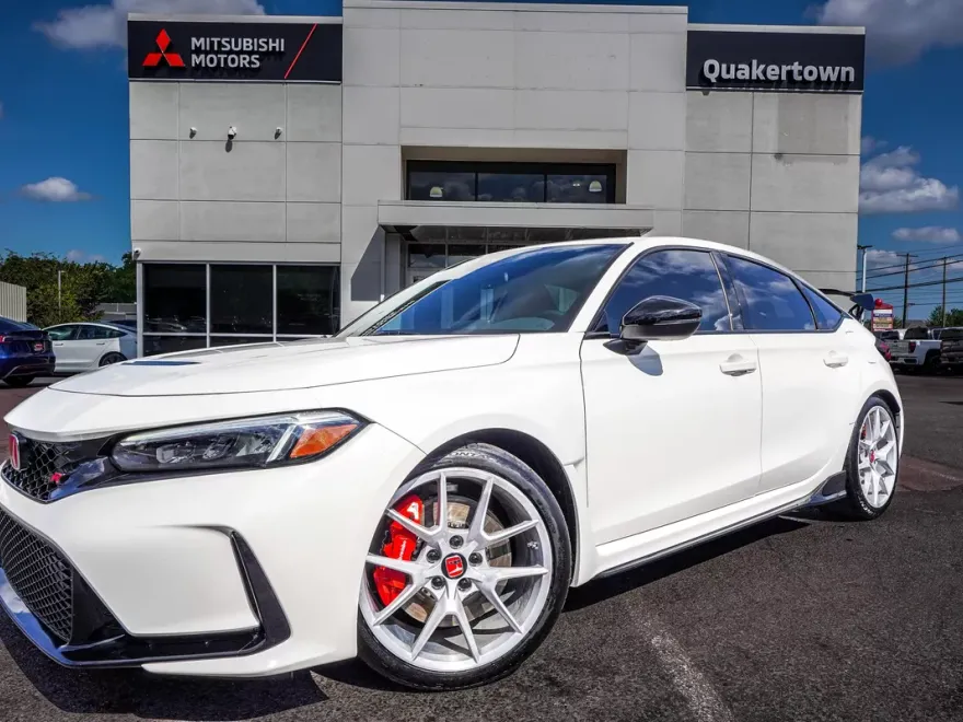 2023 Honda Civic Type R photo 1