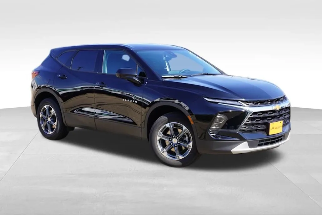 2025 Chevrolet Blazer 2LT photo 1