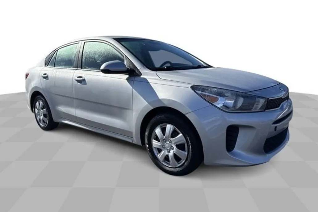 2020 Kia Rio S photo 1