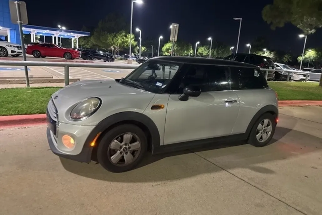 2016 Mini Cooper 2 Door Hardtop photo 1