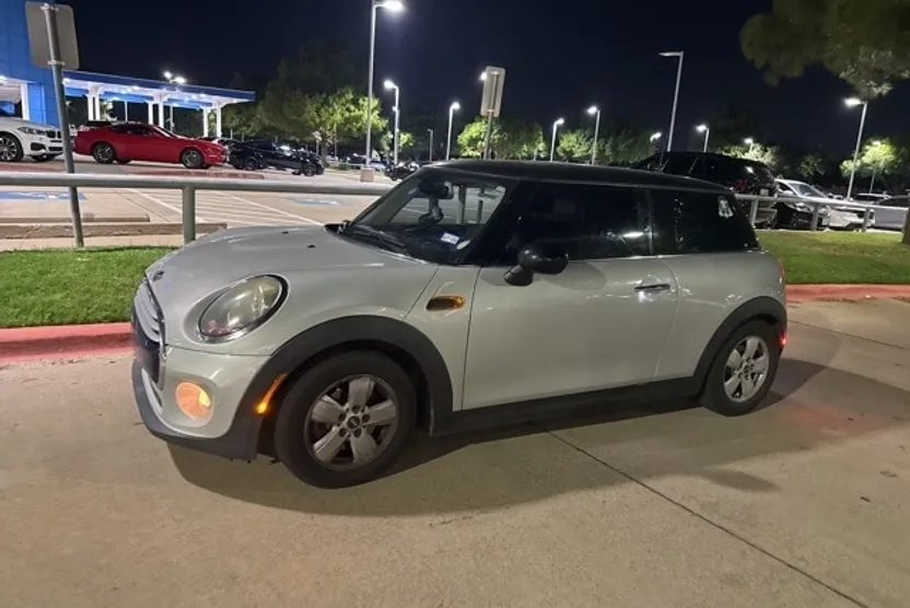 2016 Mini Cooper 2 Door Hardtop photo 1