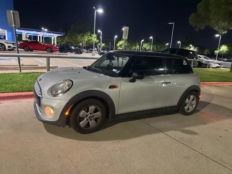 2016 Mini Cooper 2 Door Hardtop photo 1