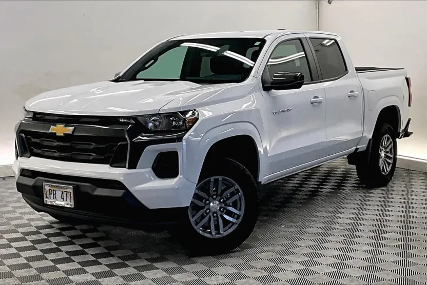 2024 Chevrolet Colorado LT photo 1