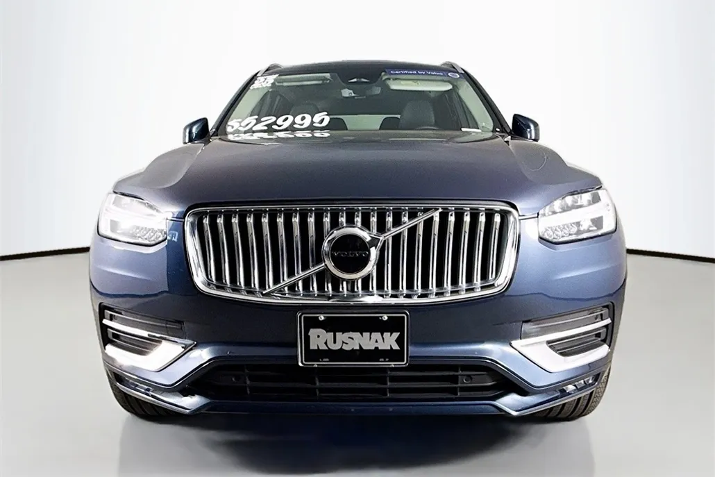 2025 Volvo XC90 B5 Core photo 1
