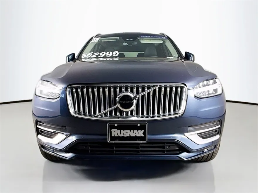 2025 Volvo XC90 B5 Core photo 1