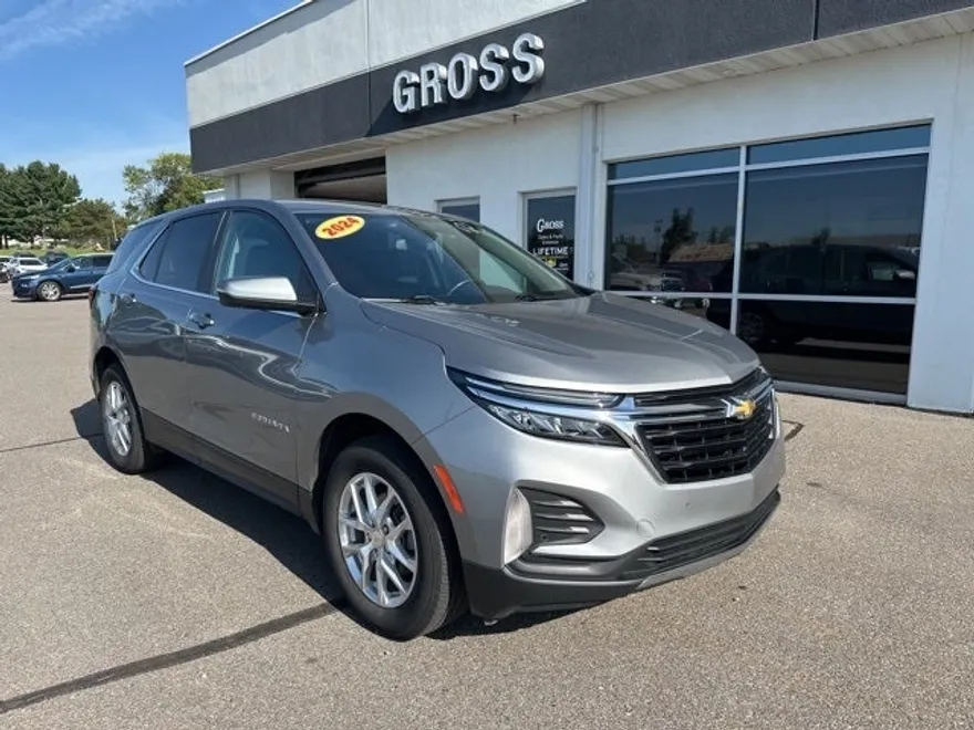 2024 Chevrolet Equinox LT photo 1