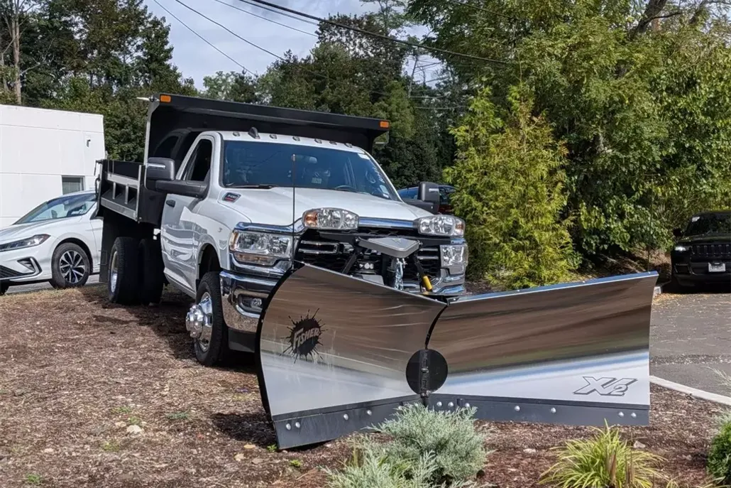 2024 Ram 3500 Tradesman photo 1