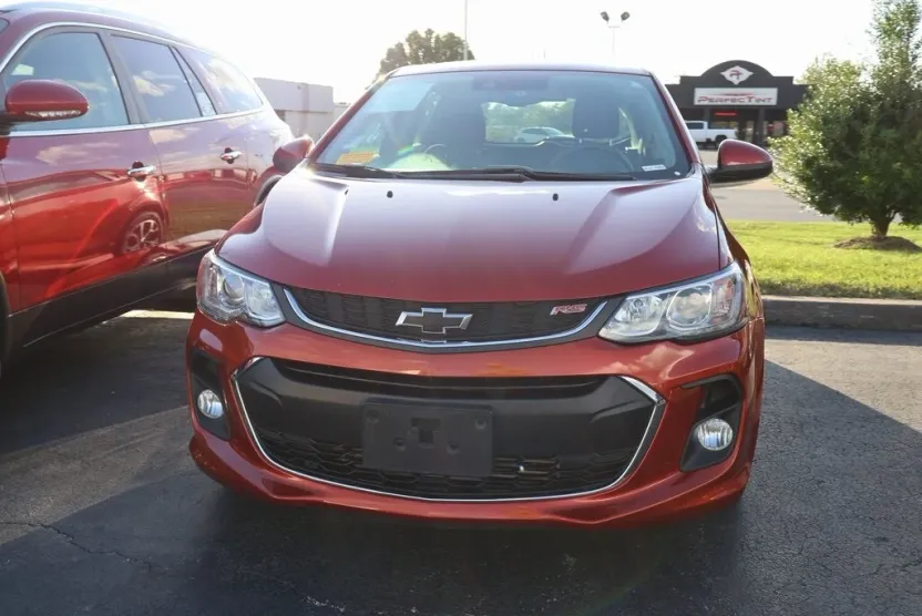 2020 Chevrolet Sonic LT photo 1