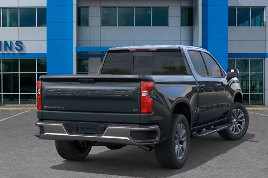 2026 Chevrolet Silverado 1500 LT photo 1