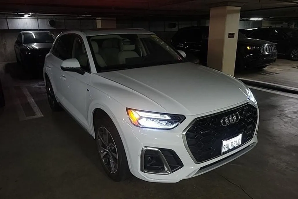 2023 Audi Q5 45 S line Premium photo 1
