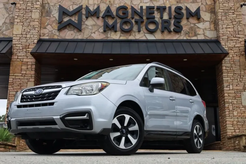 2017 Subaru Forester 2.5i Premium photo 1
