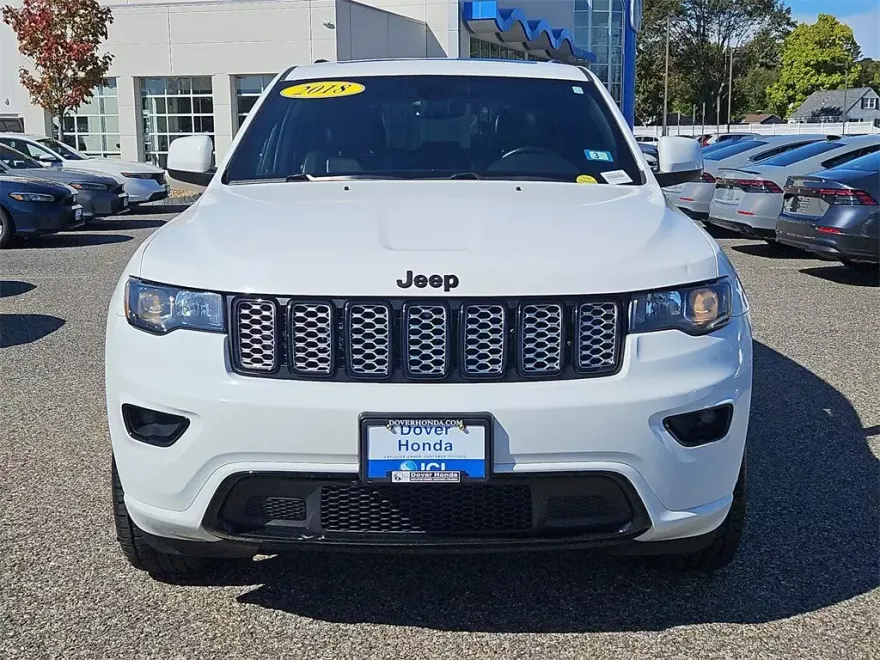 2018 Jeep Grand Cherokee Altitude photo 1
