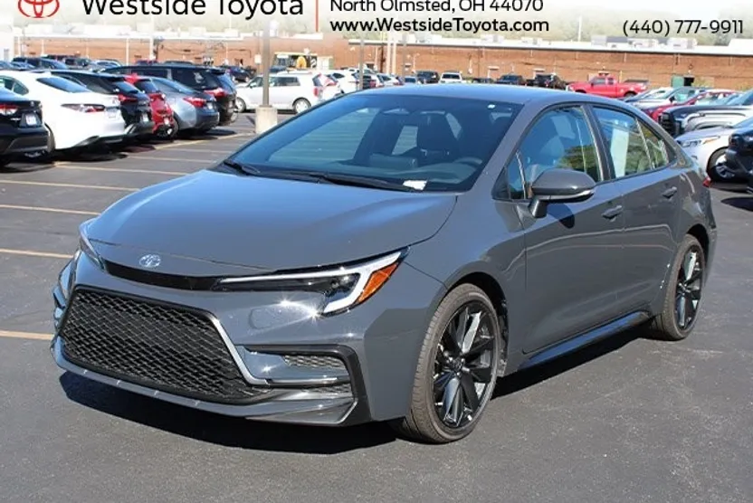 2025 Toyota Corolla SE photo 1