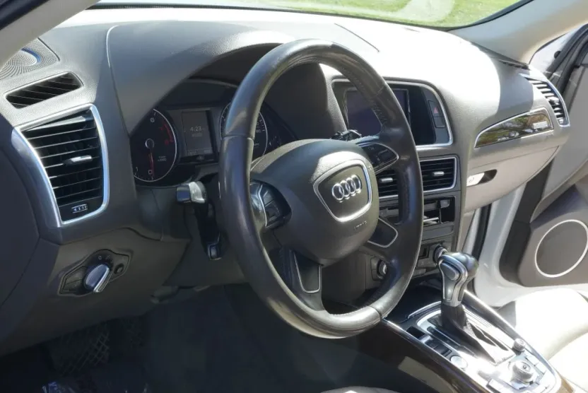 2016 Audi Q5 2.0T Premium Plus photo 1