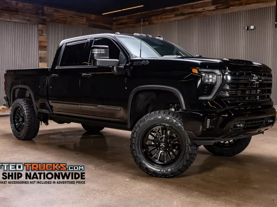 2024 Chevrolet Silverado 2500HD High Country photo 1