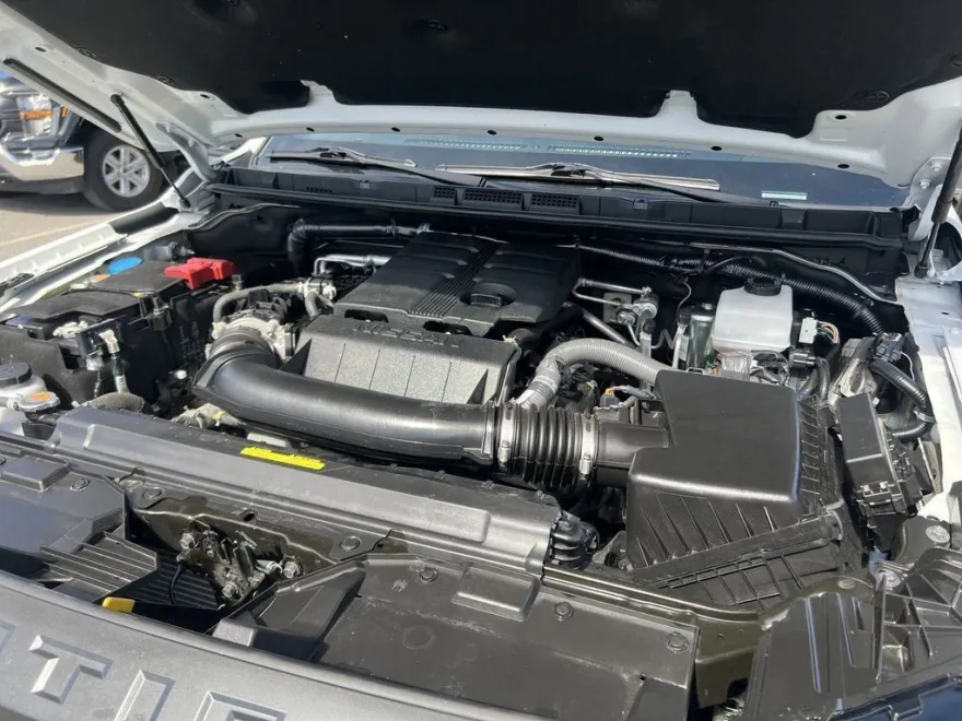 2024 Nissan Frontier PRO-4X photo 1