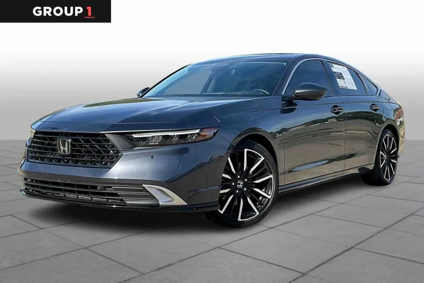 2023 Honda Accord Hybrid Touring photo 1