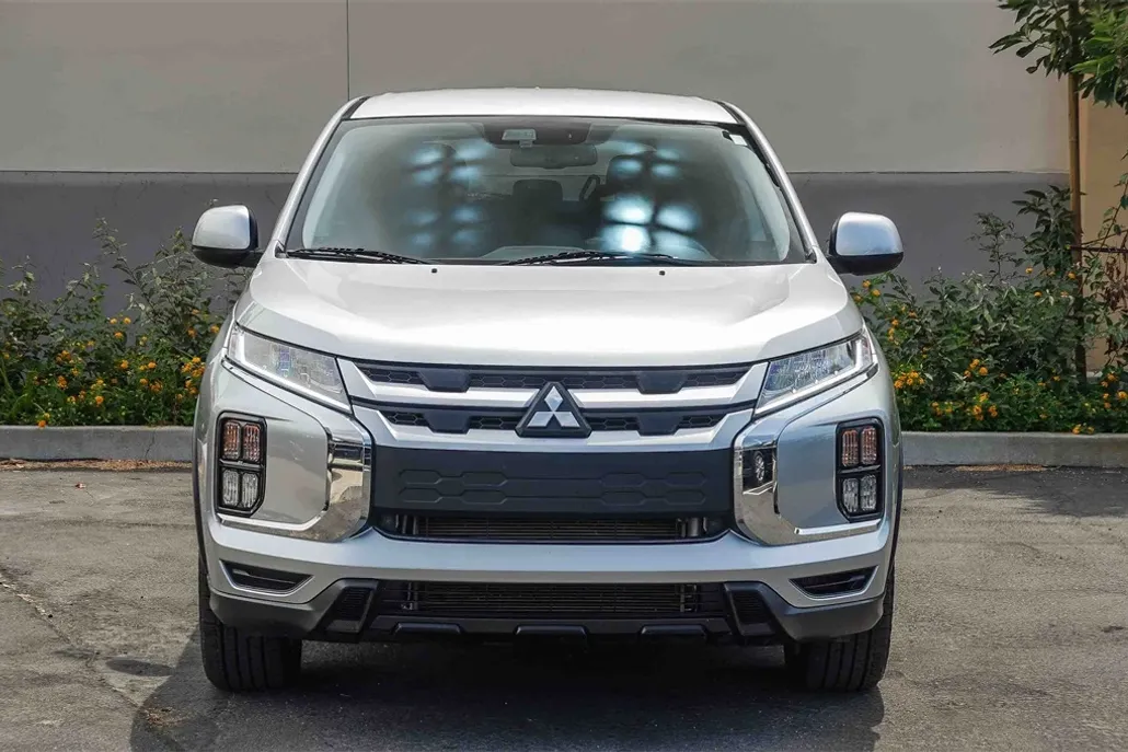 2024 Mitsubishi Outlander Sport ES photo 1