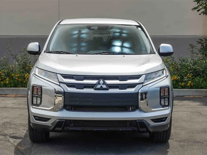 2024 Mitsubishi Outlander Sport ES photo 1