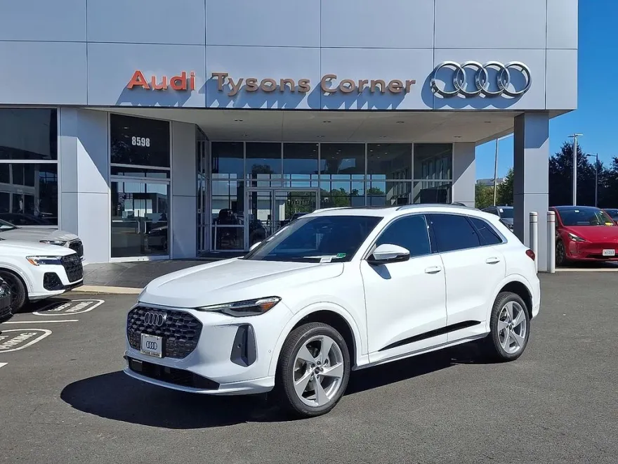 2025 Audi Q5 2.0T Premium Plus photo 1
