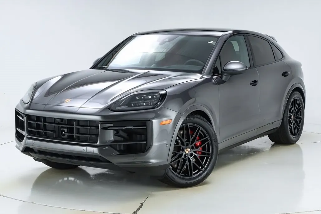 2025 Porsche Cayenne Coupe S photo 1