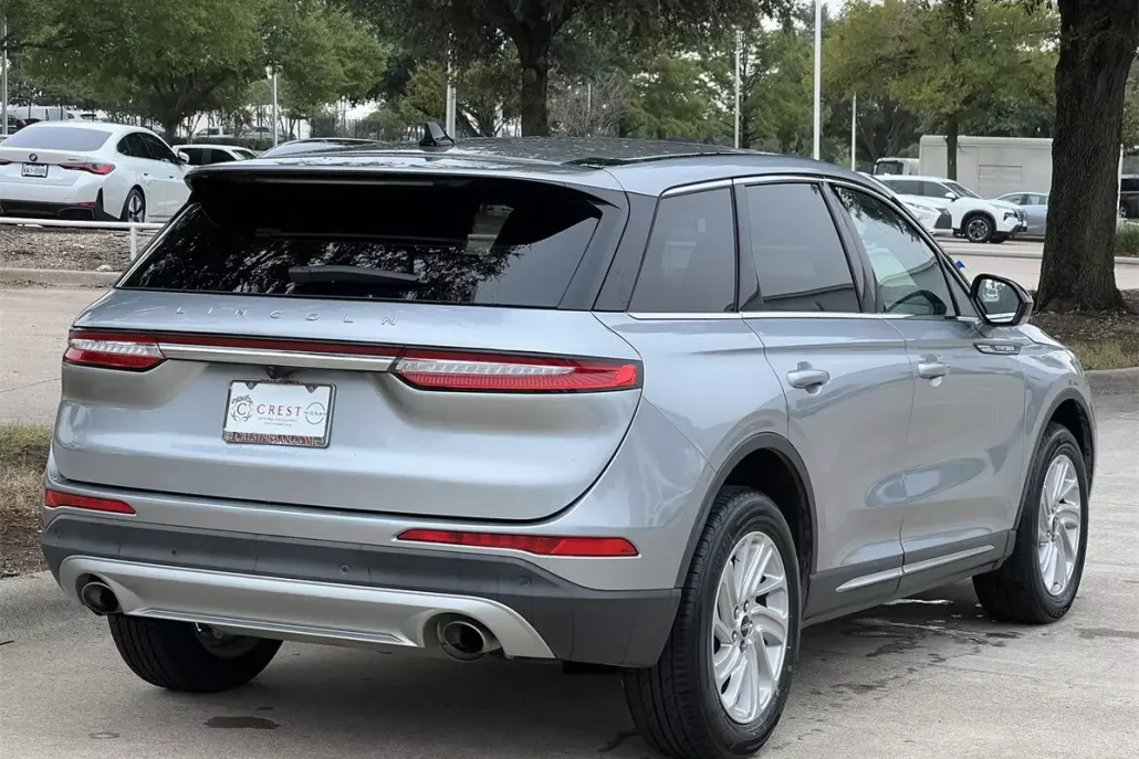 2023 Lincoln Corsair Standard photo 1