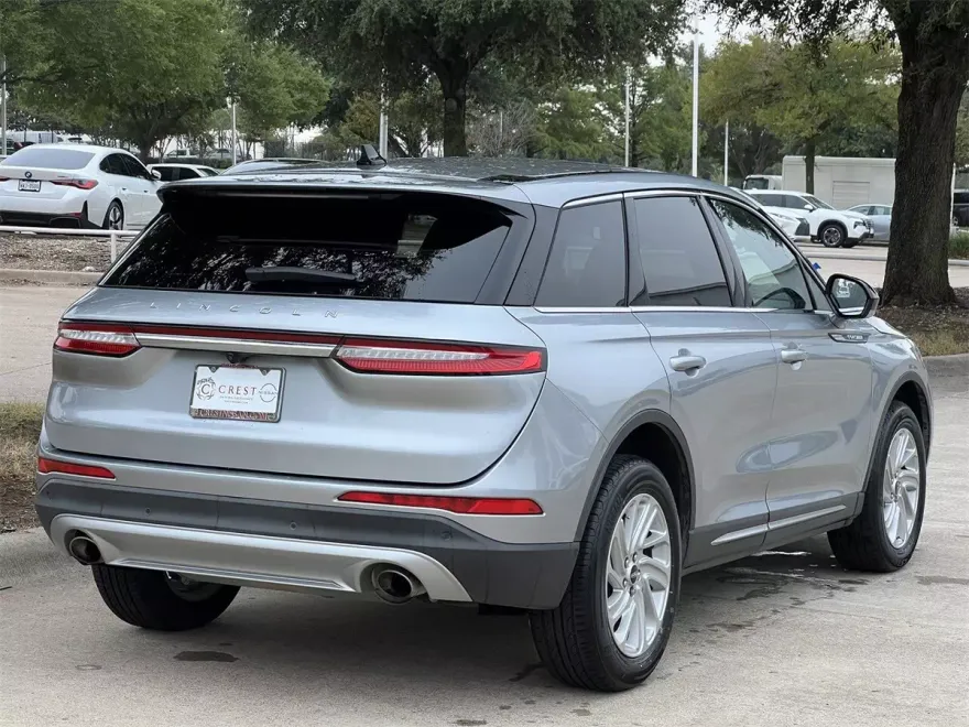 2023 Lincoln Corsair Standard photo 1