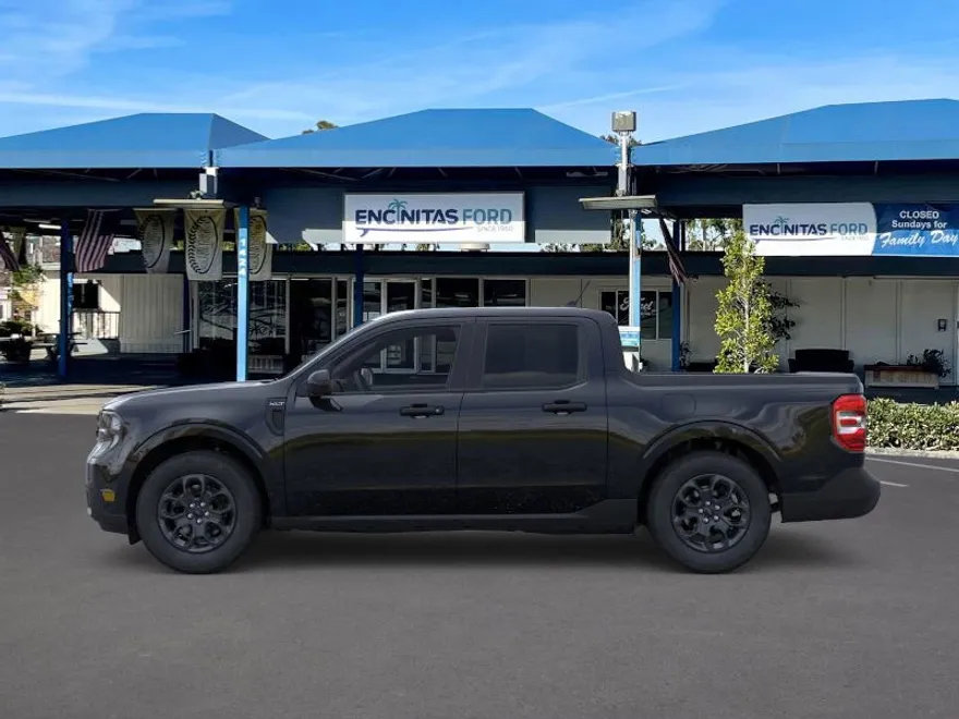 2025 Ford Maverick XLT photo 1