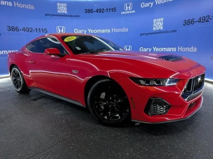 2024 Ford Mustang GT photo 1