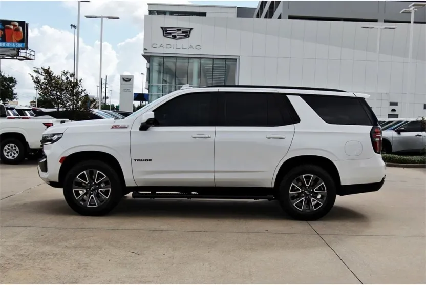 2023 Chevrolet Tahoe Z71 photo 1