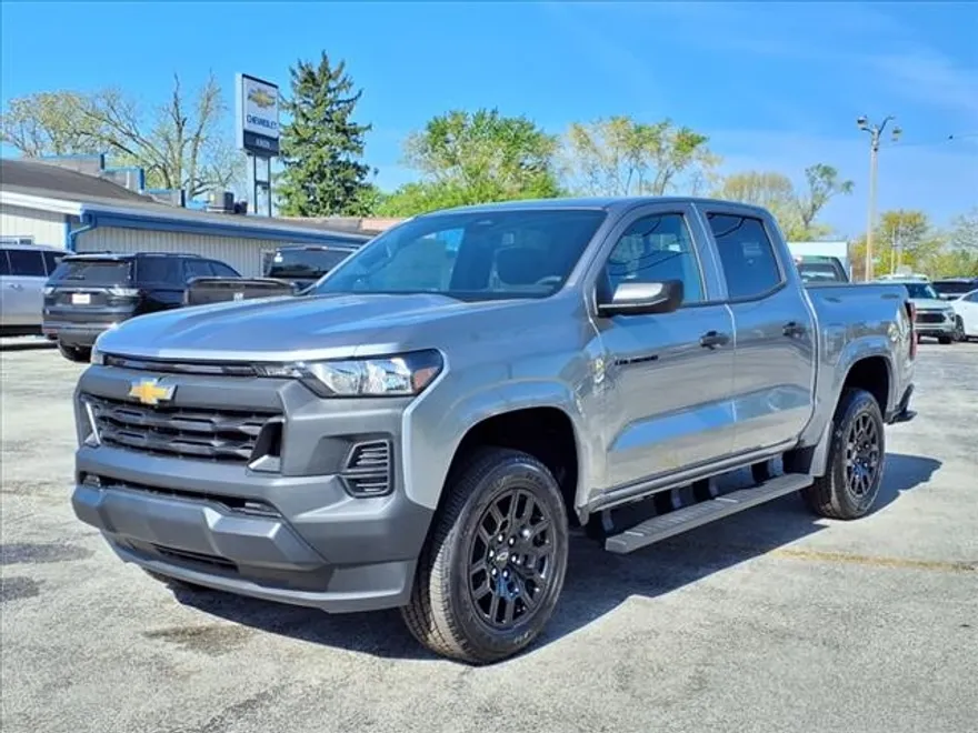 2025 Chevrolet Colorado LT photo 1