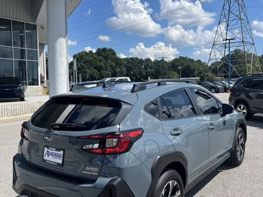 2024 Subaru Crosstrek Premium photo 1