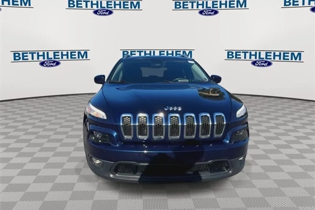 2016 Jeep Cherokee Latitude photo 1