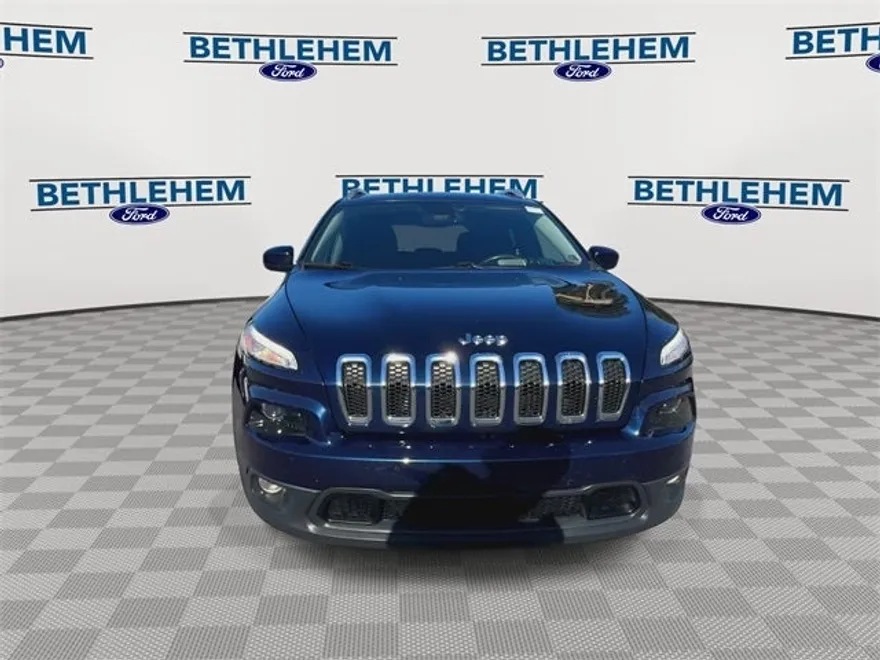 2016 Jeep Cherokee Latitude photo 1