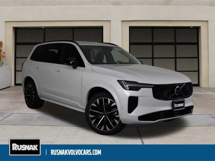2026 Volvo XC90 T8 photo 1