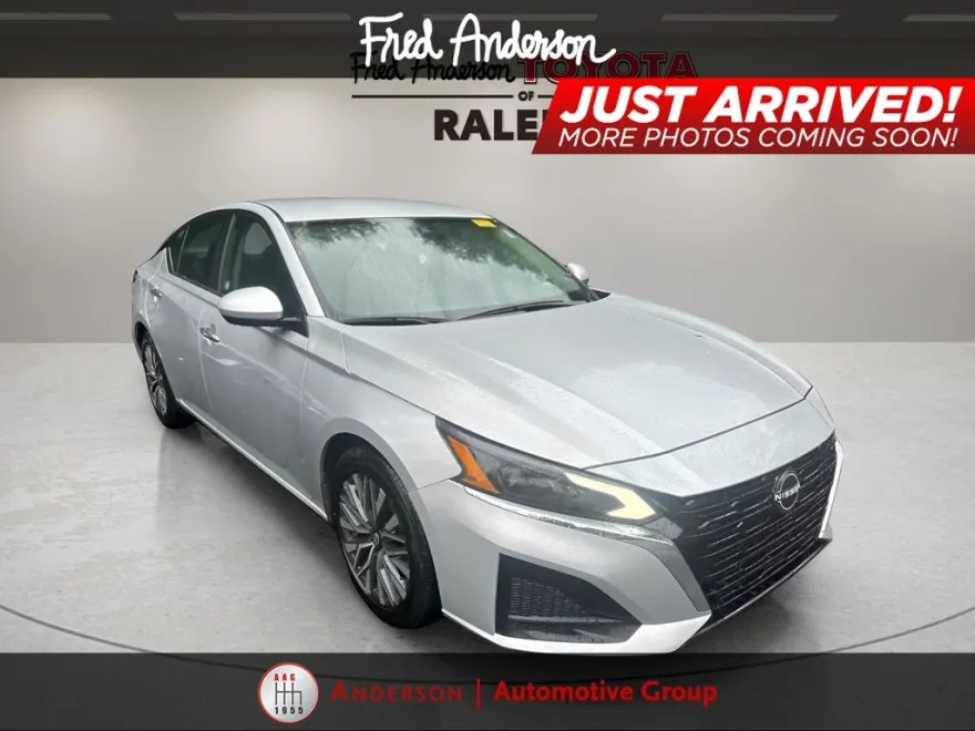 2023 Nissan Altima 2.5 SV photo 1