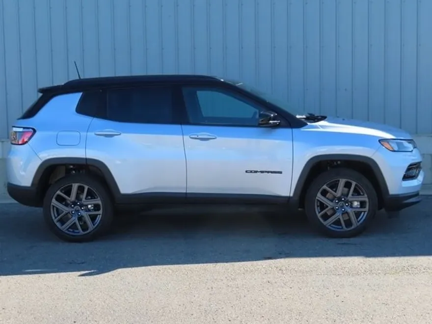 2026 Jeep Compass Limited Altitude photo 1