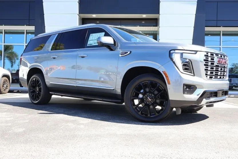 2025 Gmc Yukon XL Denali photo 1