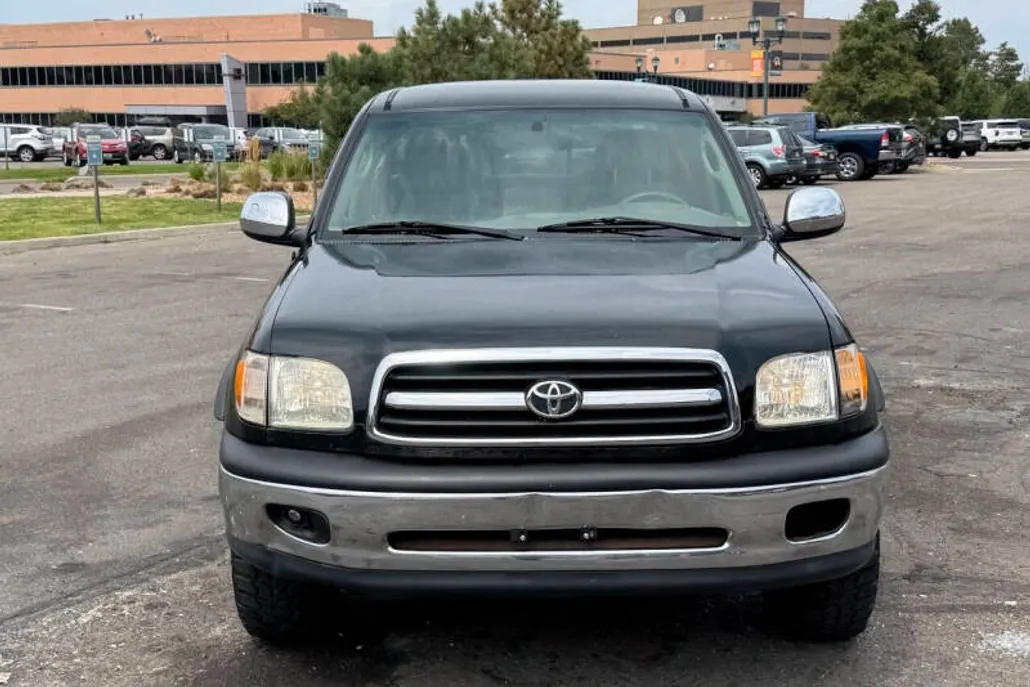 2002 Toyota Tundra SR5 photo 1