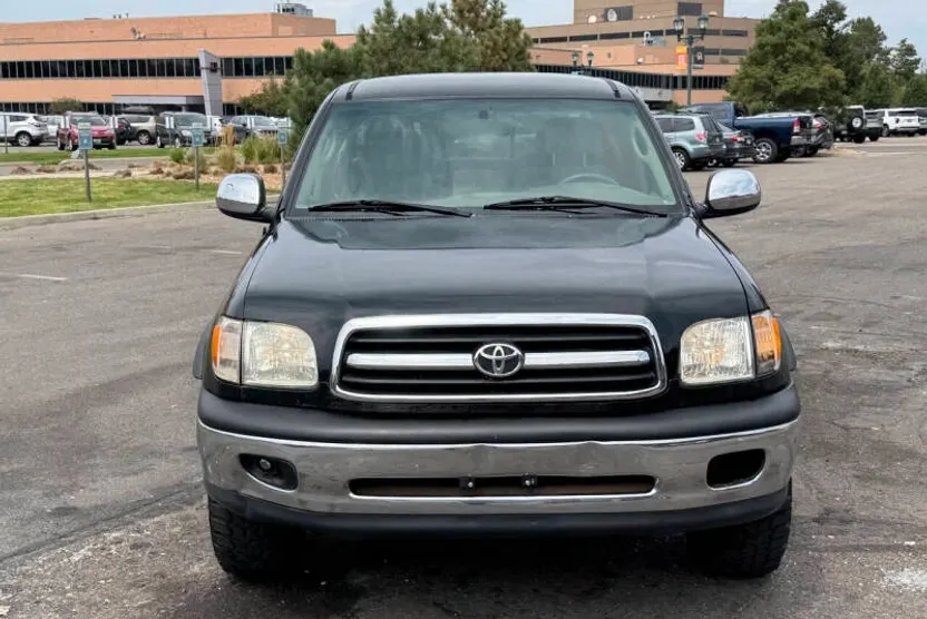 2002 Toyota Tundra SR5 photo 1