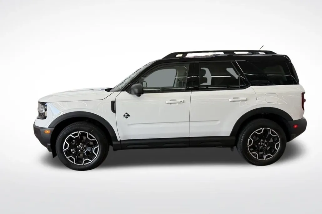 2025 Ford Bronco Sport Outer Banks photo 1