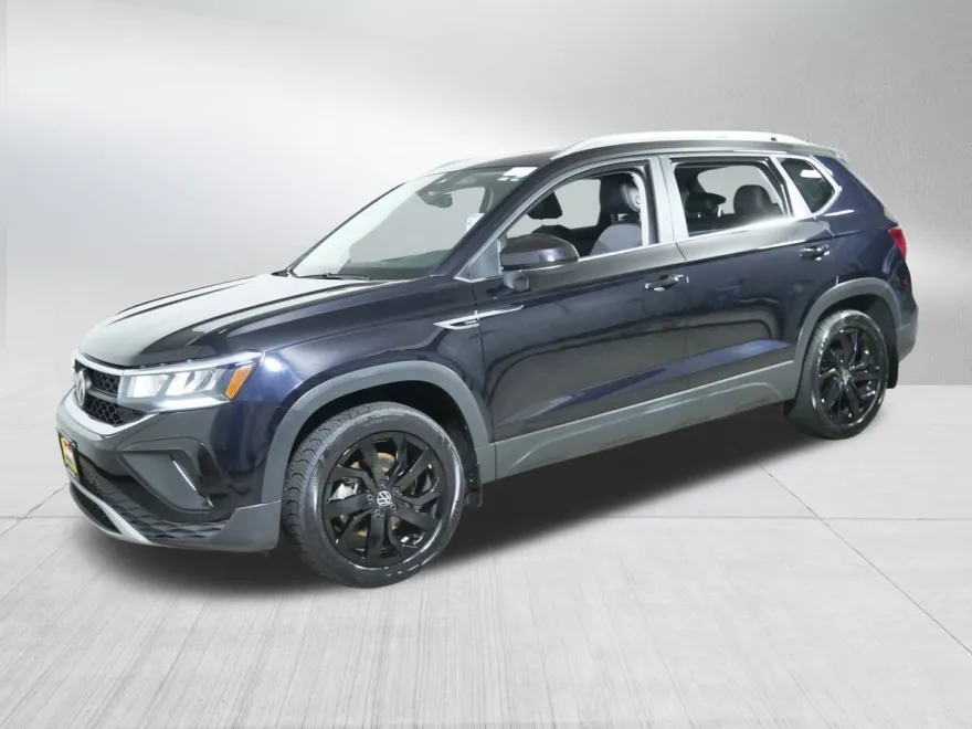 2022 Volkswagen Taos SE photo 1