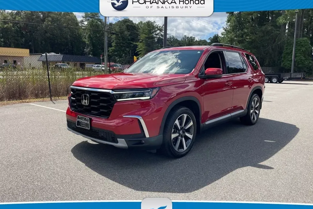 2025 Honda Pilot Touring photo 1